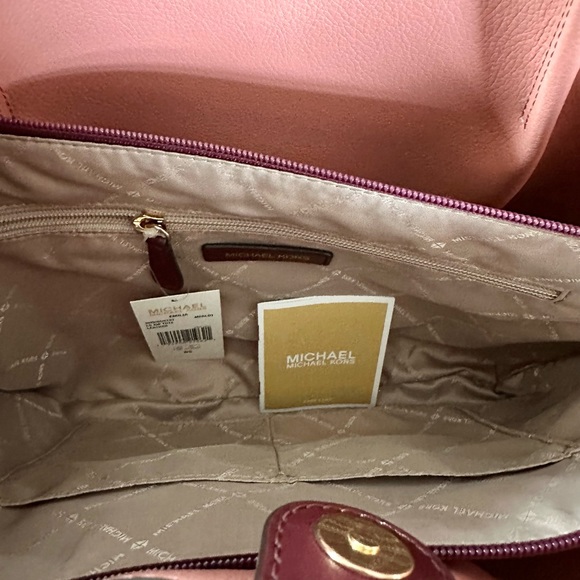 Brand new, Michael Kors, large leather tote, and wallet - Picture 3 of 8